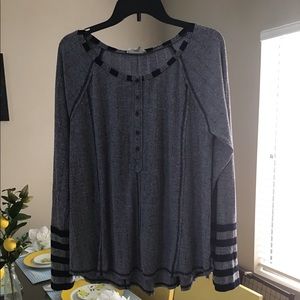 ENTRO Brand Pullover.